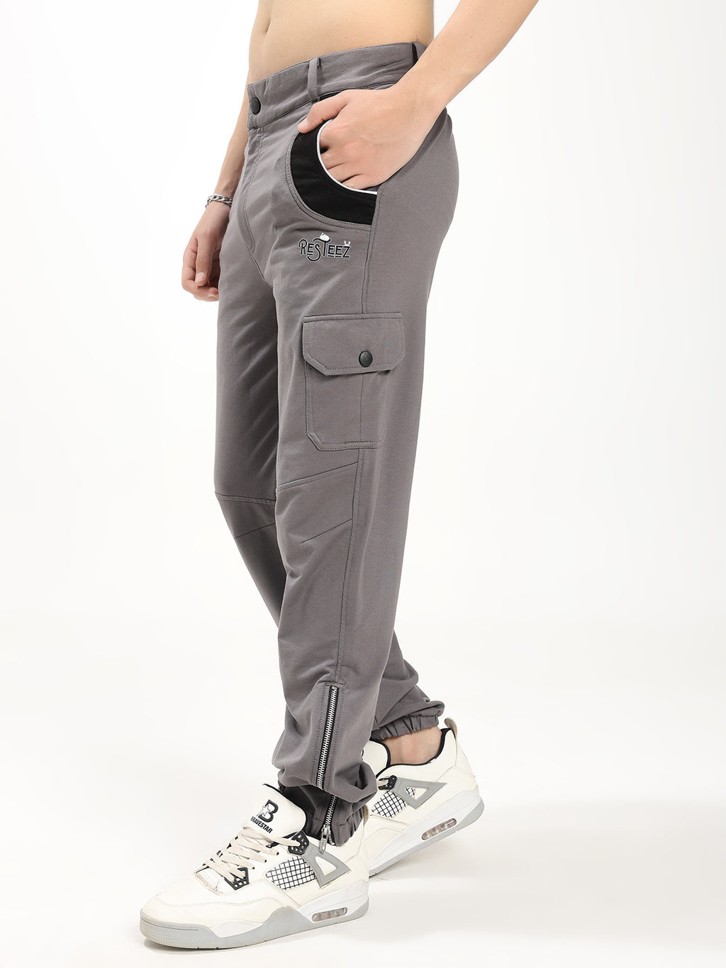 Men Cotton Blend Cargo Track Pant with Multi-Pocket Design