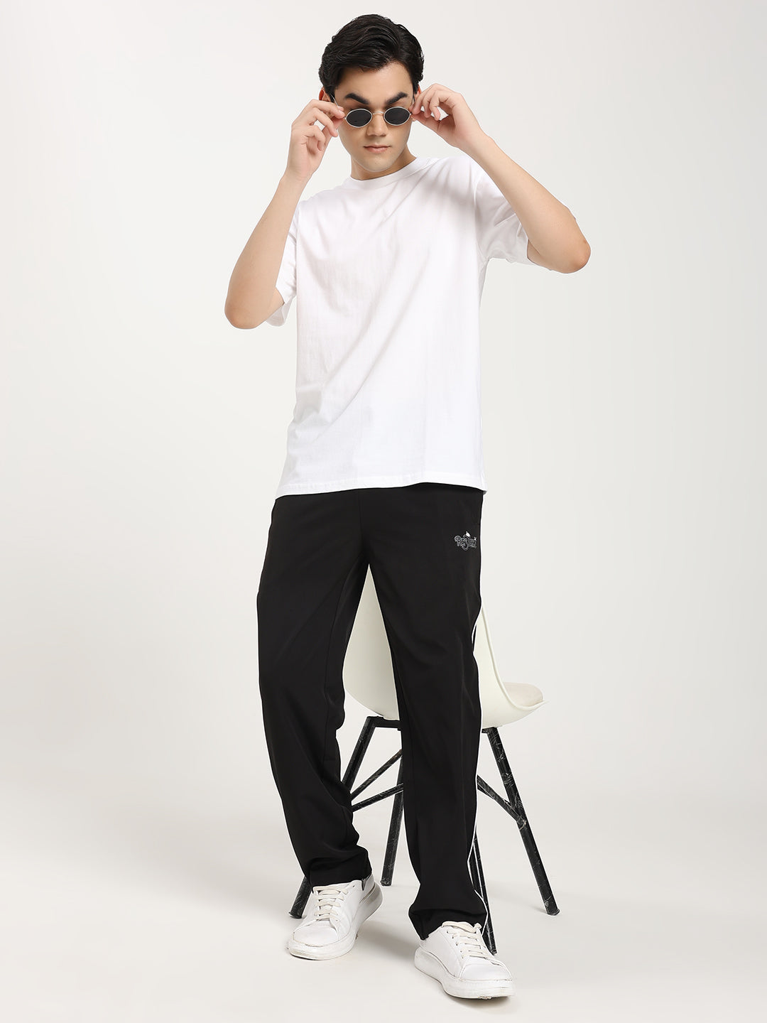 Men Regular Fit Track Pant with Contrast Side Piping and Drawstring Waist