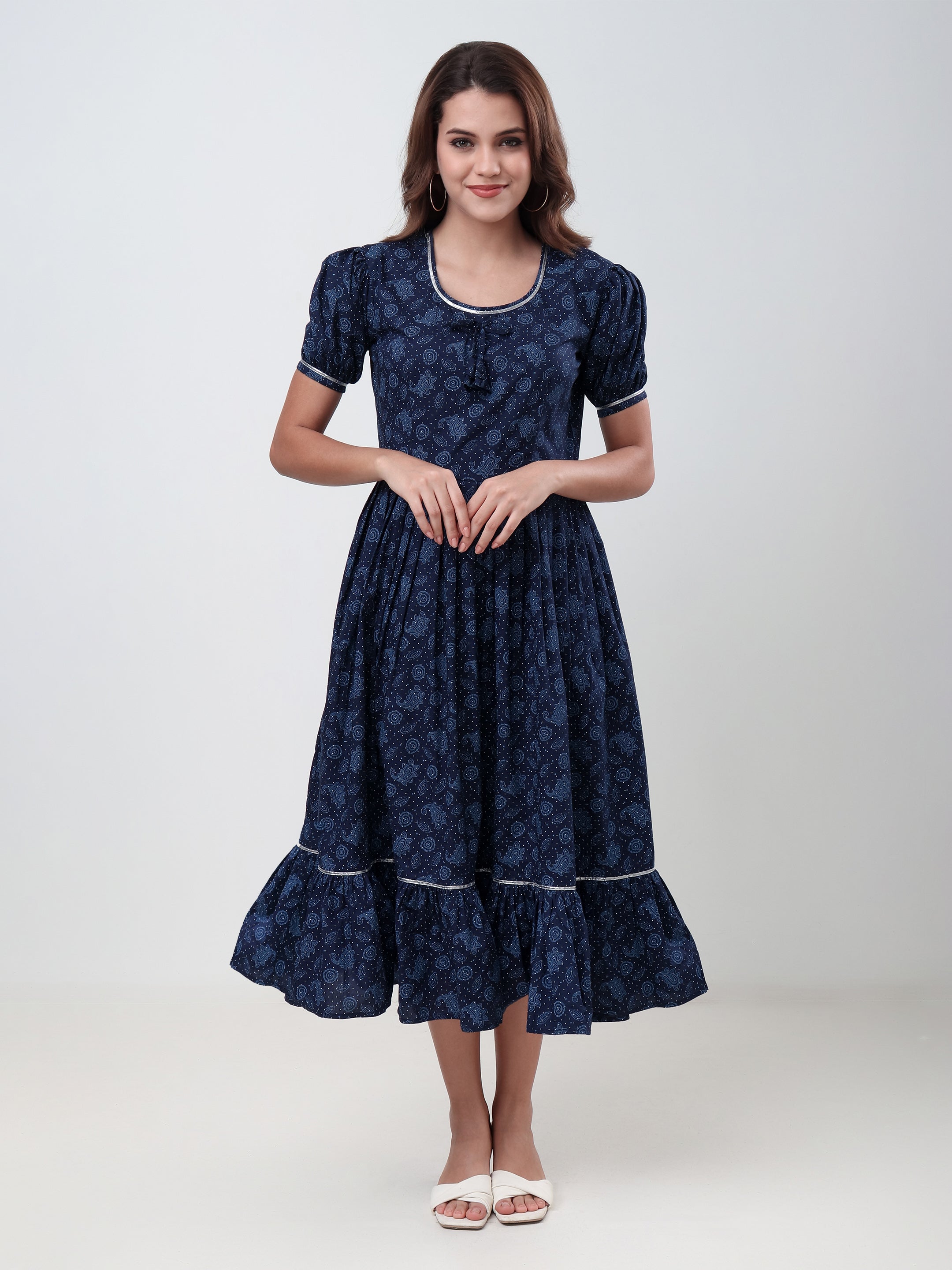 Women's Printed Fit & Flare Midi Dress with Puff Sleeves & Round Neck