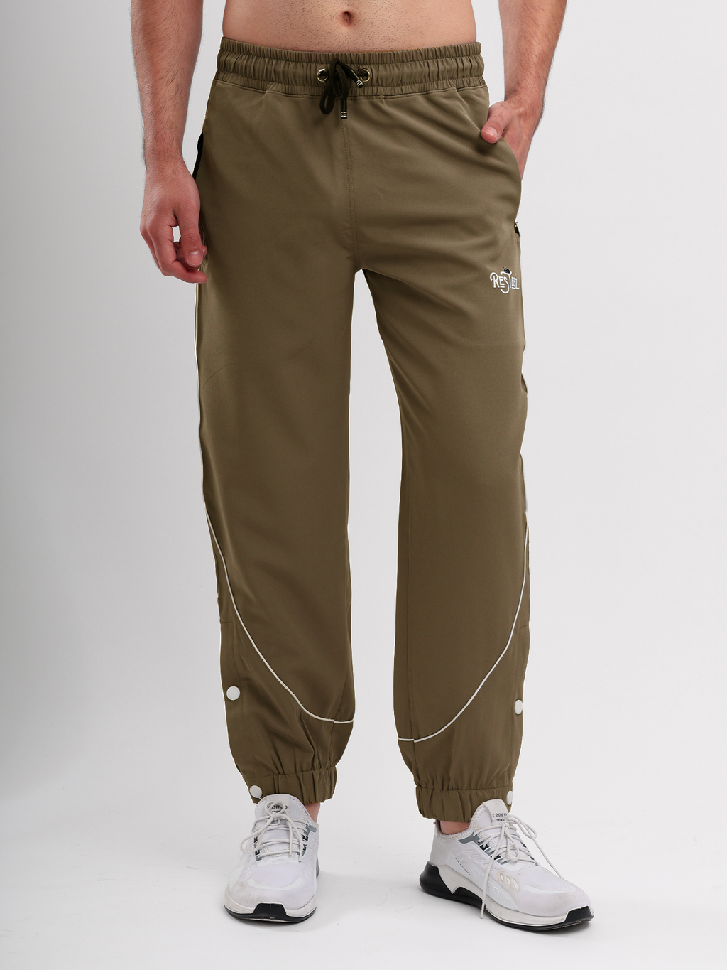 Men Active Jogger Track Pant with Reflective Piping Elastic Cuff and Zip Pockets