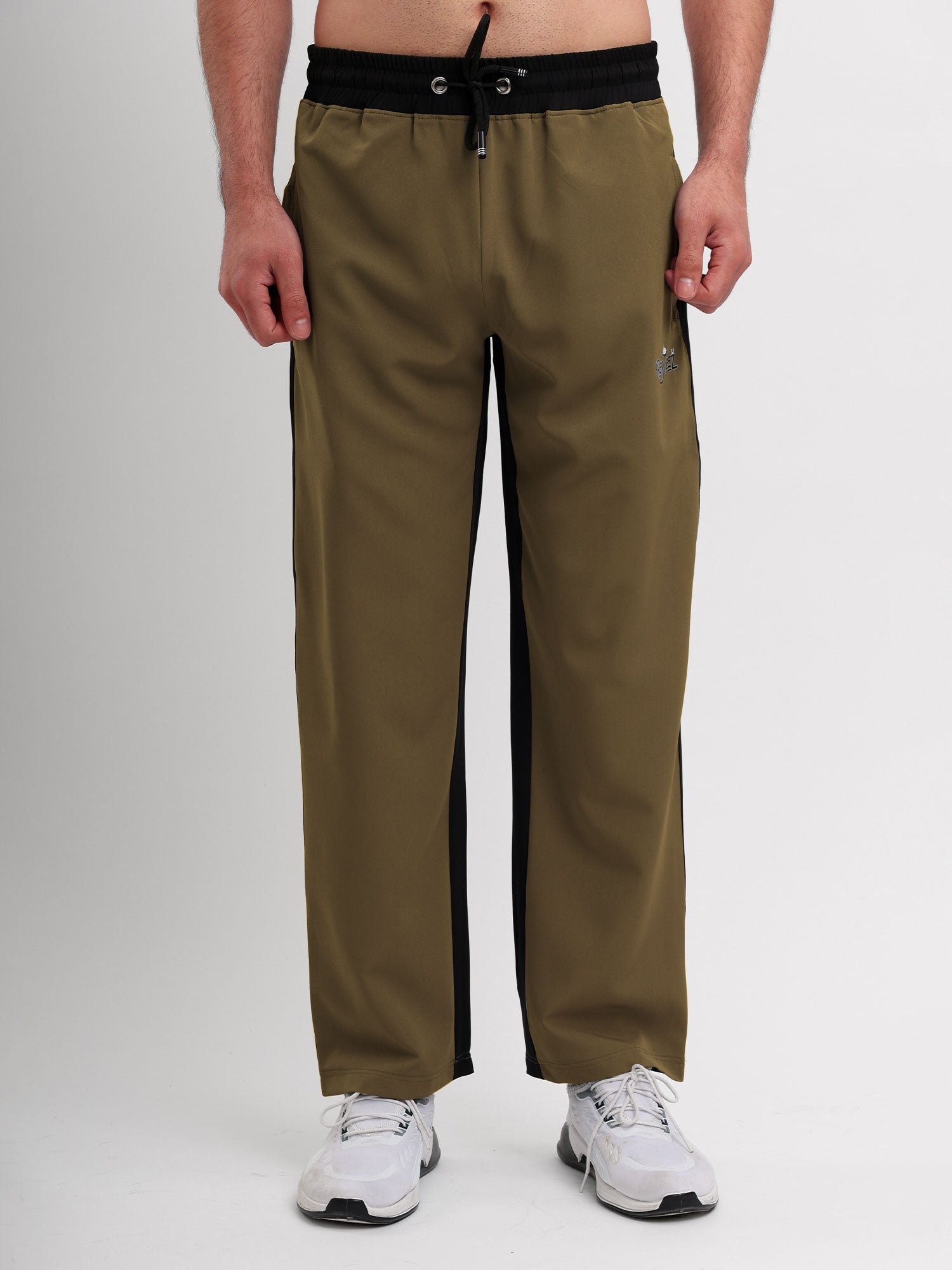 Men Regular Fit Track Pant with Contrast Side Panels and Elastic Waist