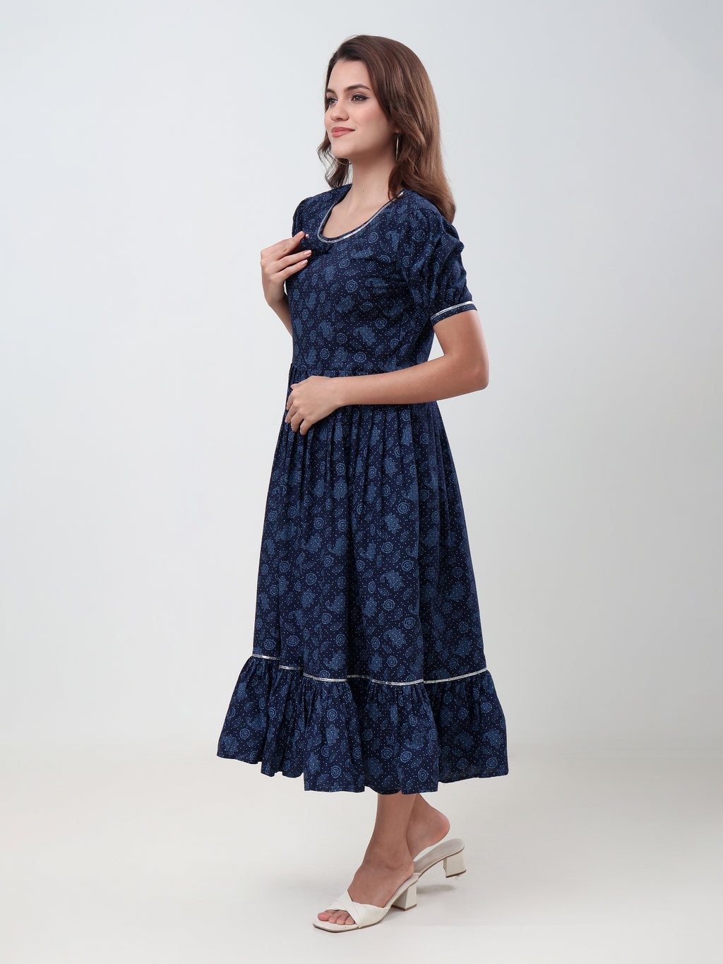 Women's Printed Fit & Flare Midi Dress with Puff Sleeves & Round Neck