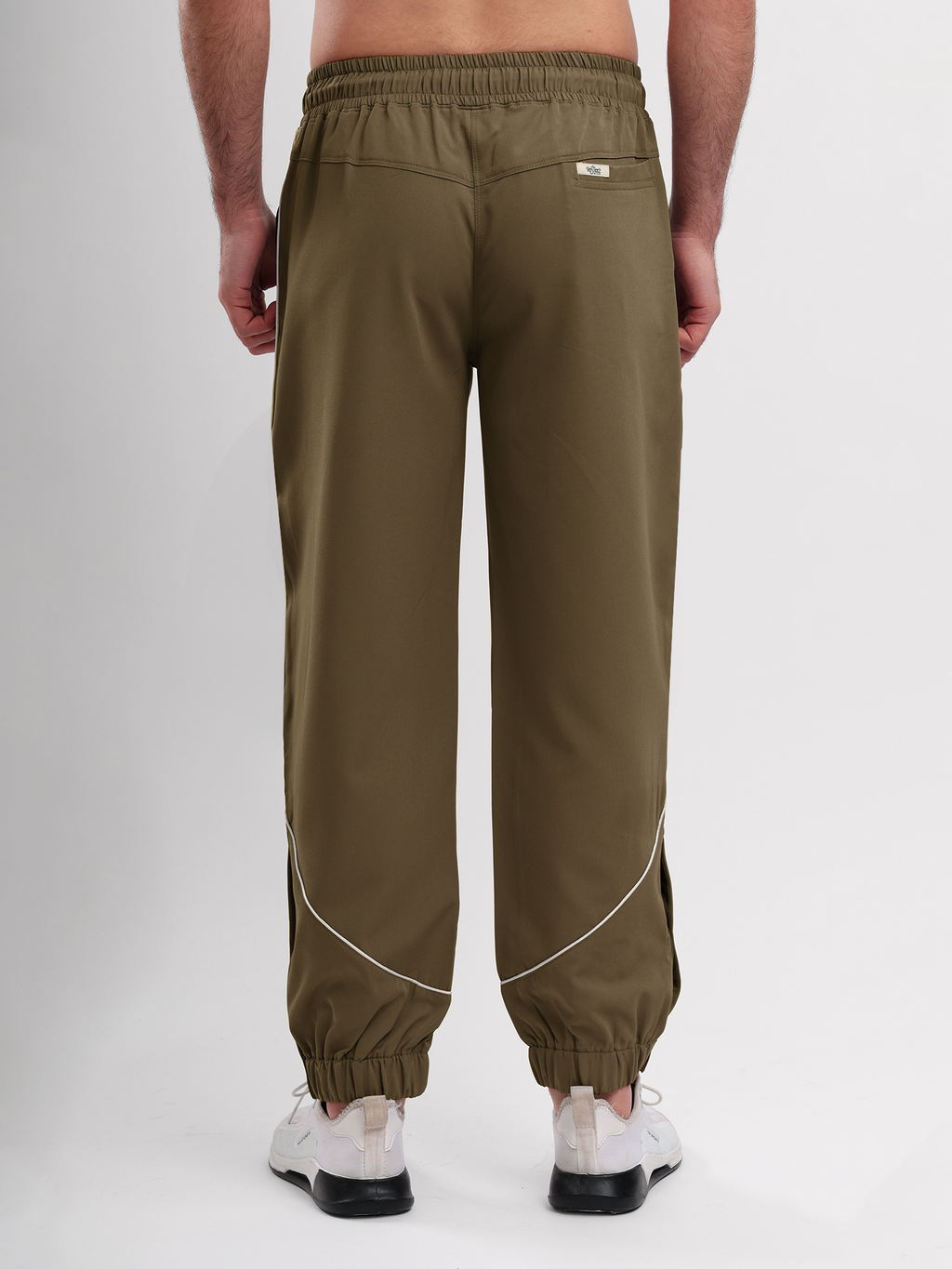 Men Active Jogger Track Pant with Reflective Piping Elastic Cuff and Zip Pockets