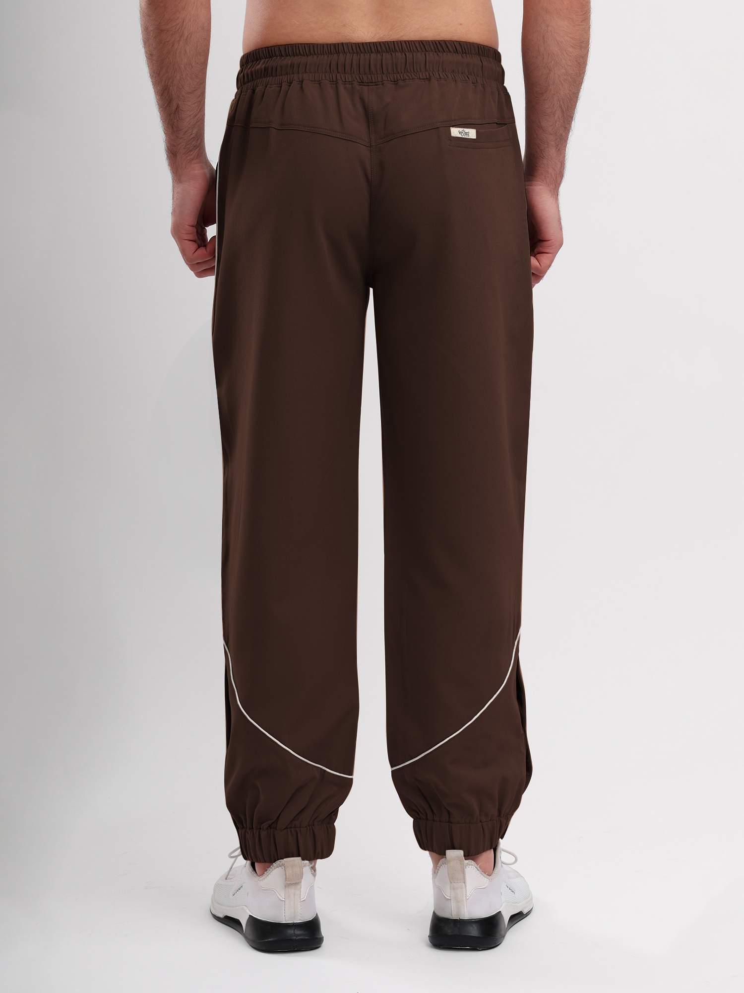 Men Active Jogger Track Pant with Reflective Piping Elastic Cuff and Zip Pockets