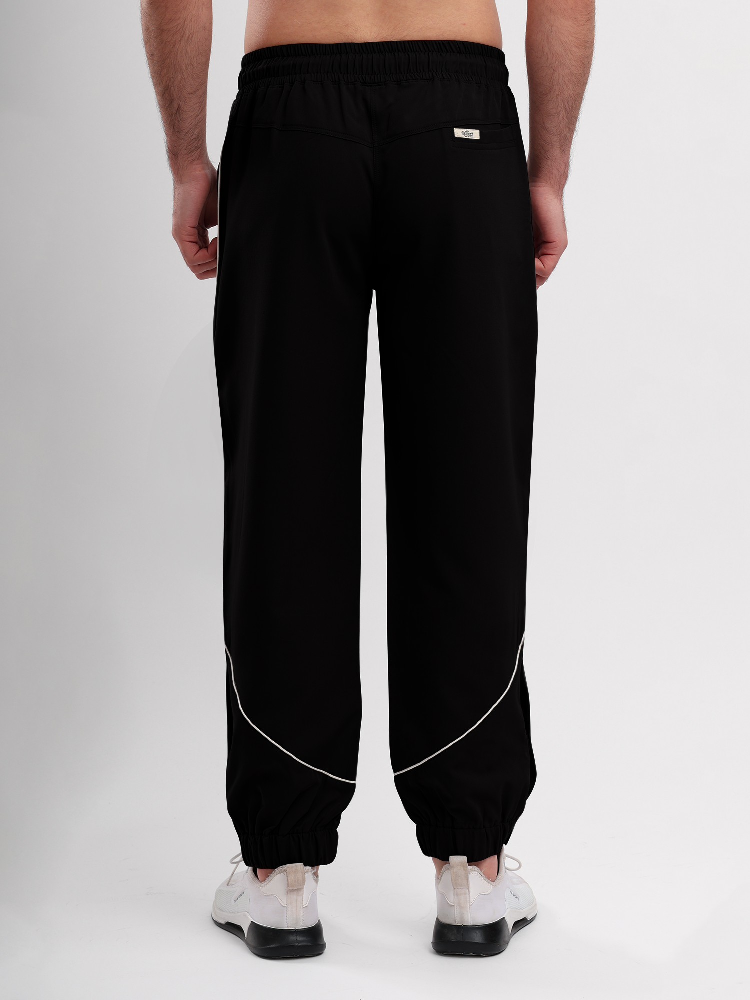 Men Active Jogger Track Pant with Reflective Piping Elastic Cuff and Zip Pockets