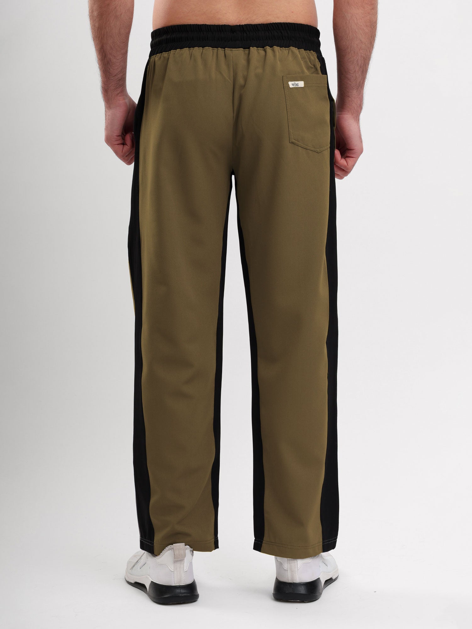 Men Regular Fit Track Pant with Contrast Side Panels and Elastic Waist