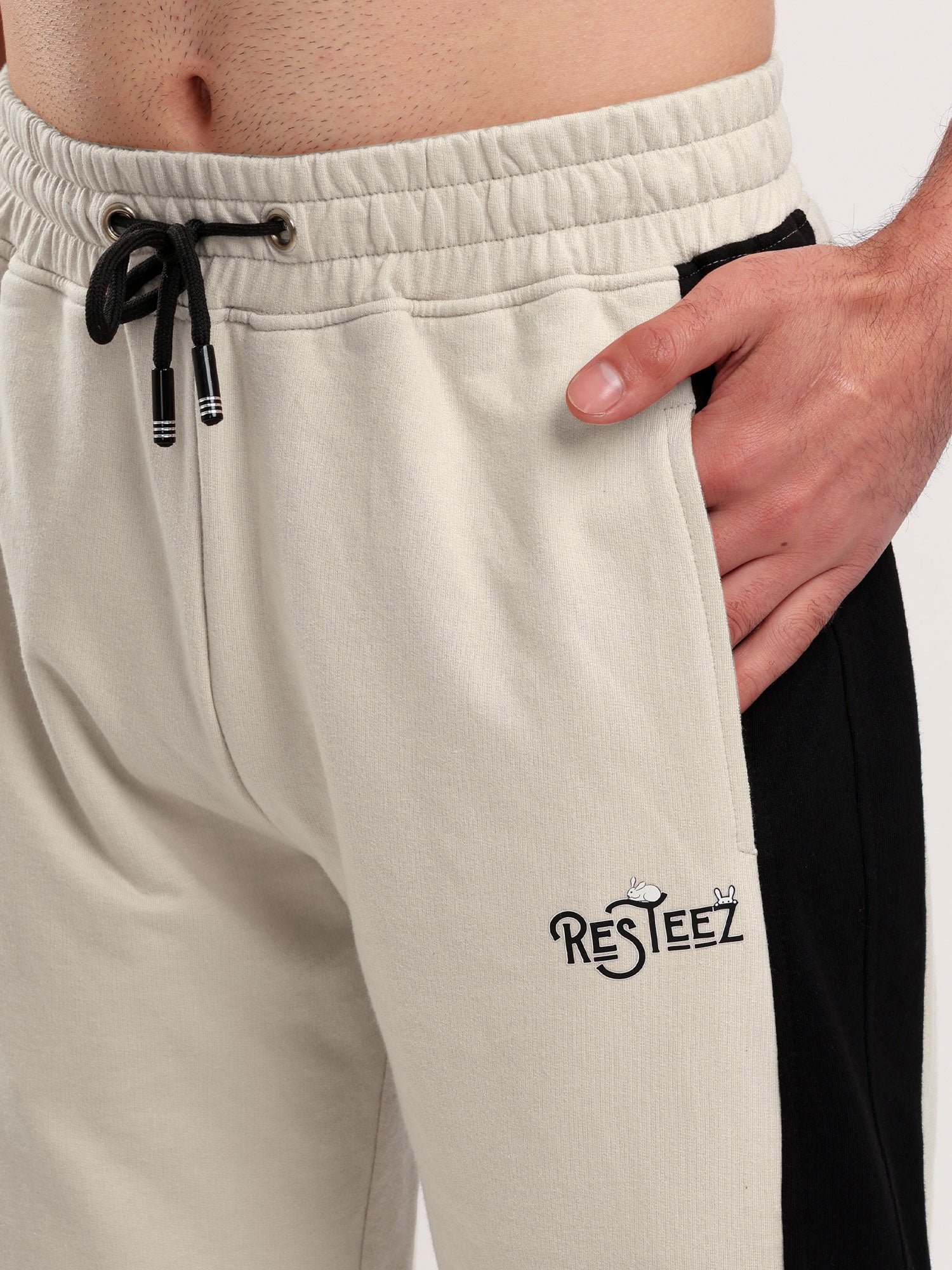 Men's Regular Fit Cotton Blend Track Pant with Side Panel Design, Elastic Waist & Drawstring