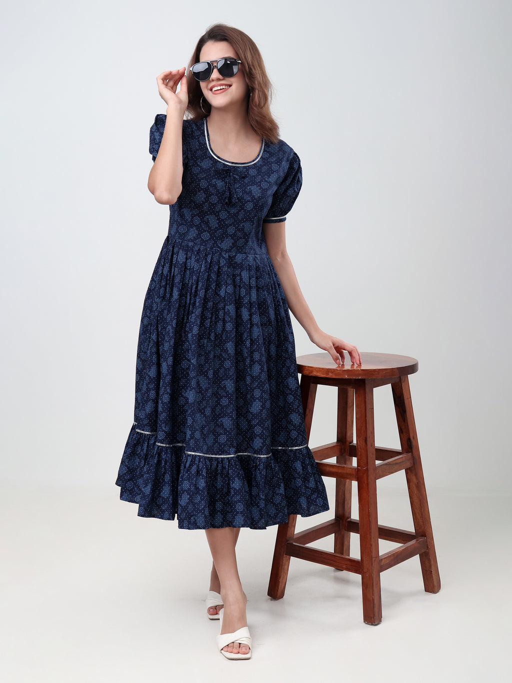 Women's Printed Fit & Flare Midi Dress with Puff Sleeves & Round Neck