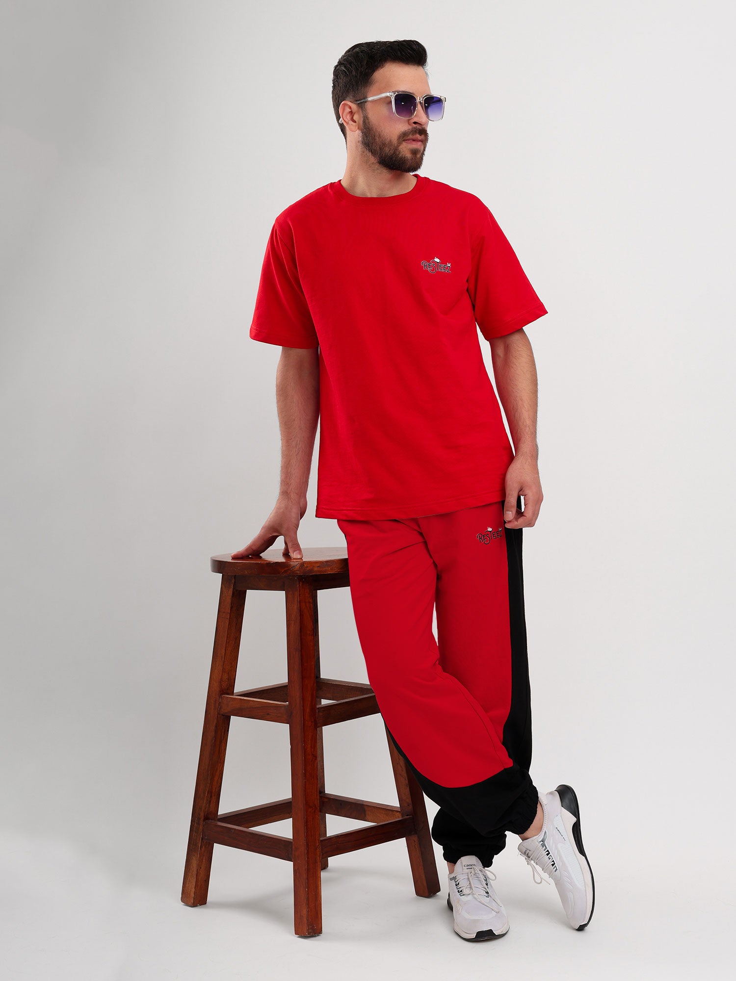 Men's Regular Fit Cotton Blend Track Pant with Side Panel Design, Elastic Waist & Drawstring