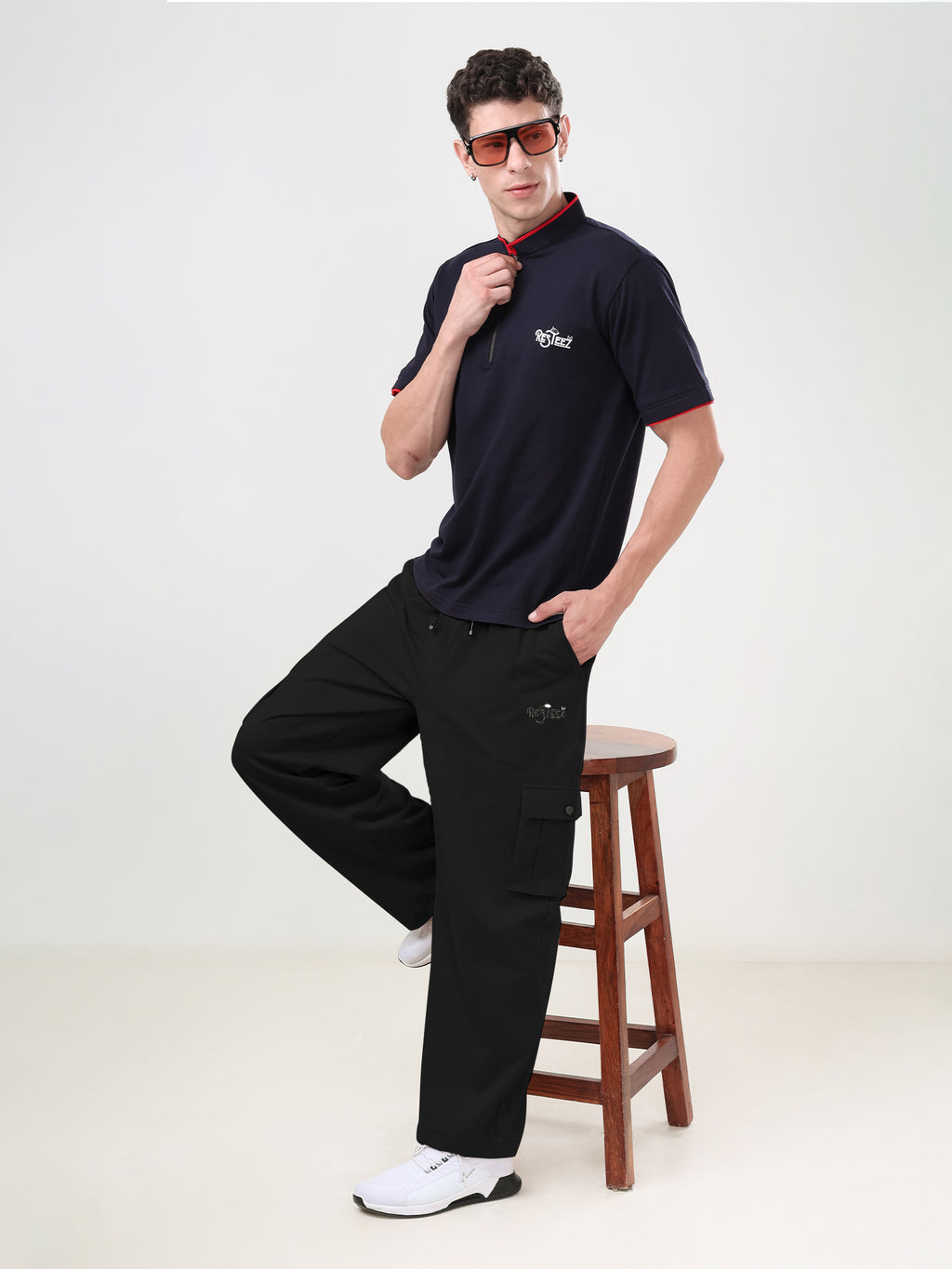 Men's Relaxed Fit Cargo Track Pants with Utility Pockets & Adjustable Drawstring