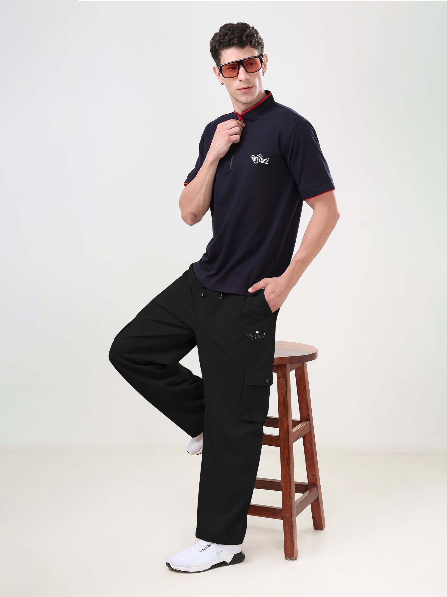 Men's Relaxed Fit Cargo Track Pants with Utility Pockets & Adjustable Drawstring